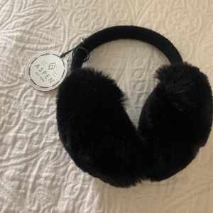 Aspen faux fur black ear muffs! Never worn!